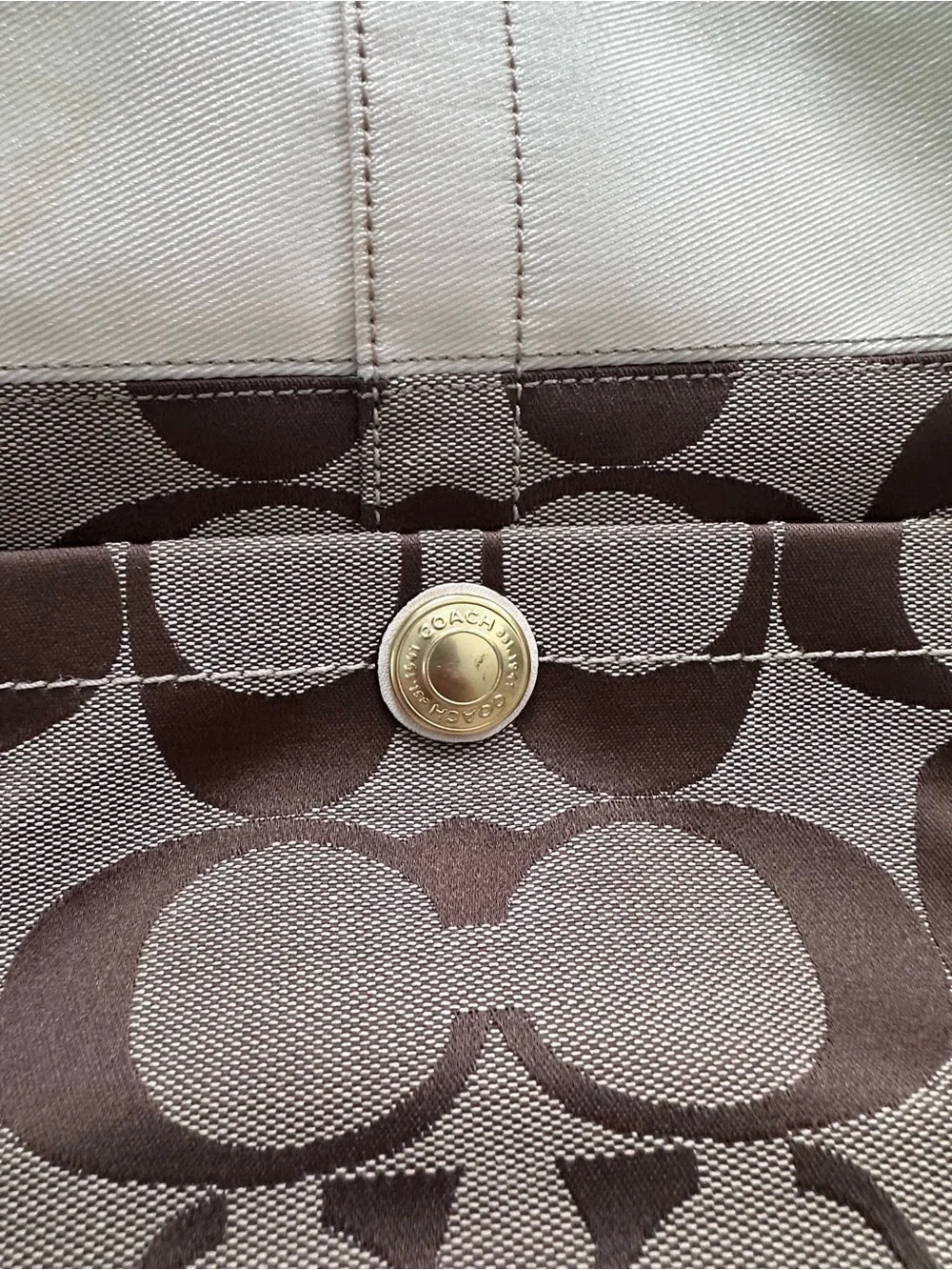 Vintage Y2K Coach Canvas Signature Shoulder Hobo Bag in Brown and Cream